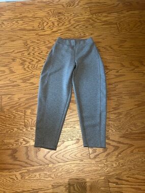 NWOT Spanx Air Essentials Barrel Leg Pant